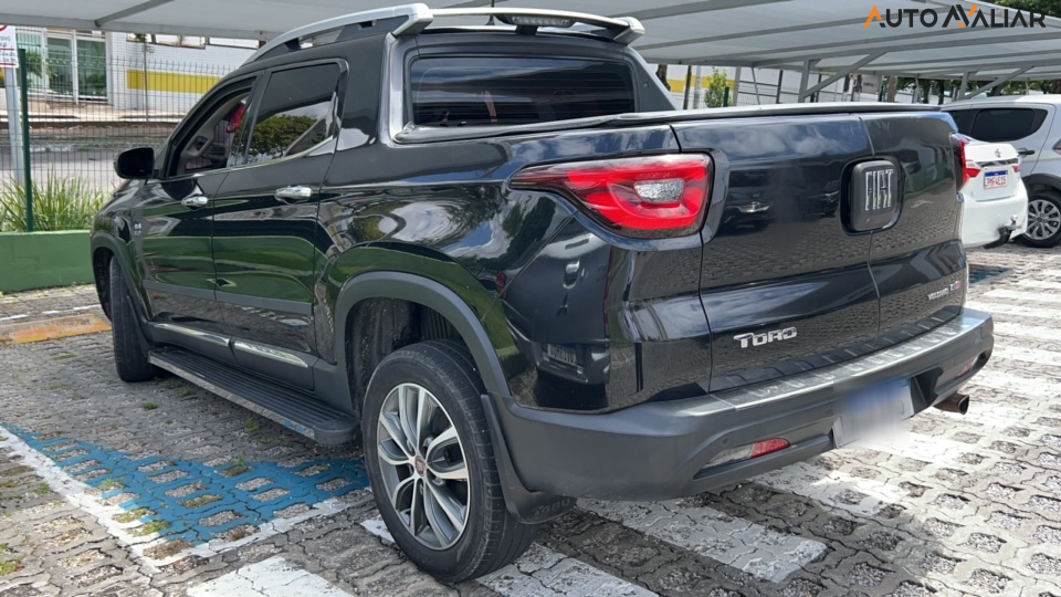 FIAT TORO 2.0 16V TURBO DIESEL VOLCANO 4WD AT9