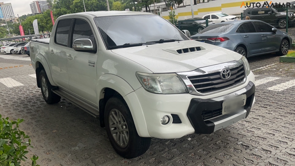TOYOTA HILUX 3.0 SRV 4X4 CD 16V TURBO INTERCOOLER DIESEL 4P AUTOMATICO