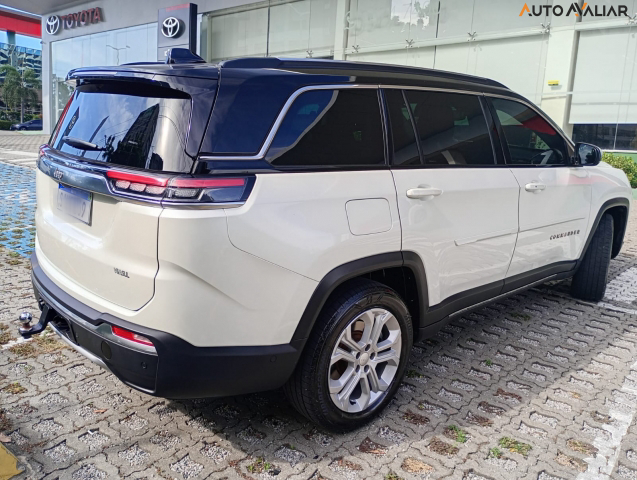 JEEP COMMANDER 1.3 T270 TURBO FLEX LONGITUDE AT6