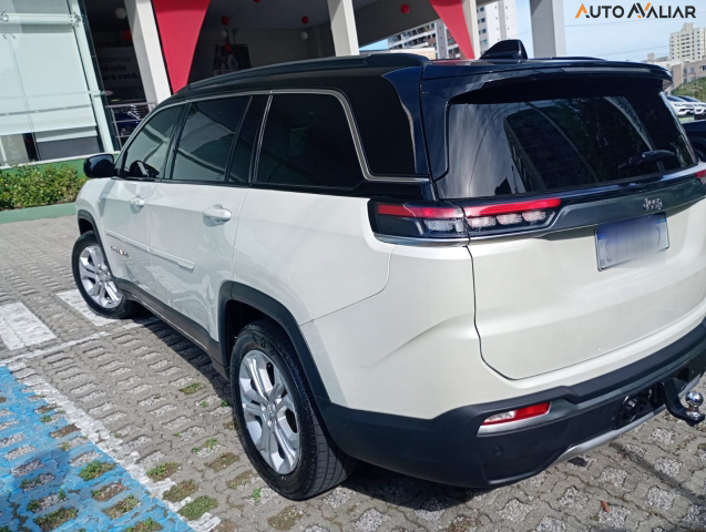 JEEP COMMANDER 1.3 T270 TURBO FLEX LONGITUDE AT6