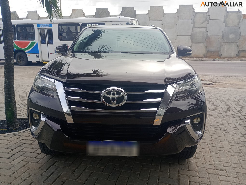 TOYOTA HILUX SW4 2.8 SRX 4X4 16V TURBO INTERCOOLER DIESEL 4P AUTOMATICO