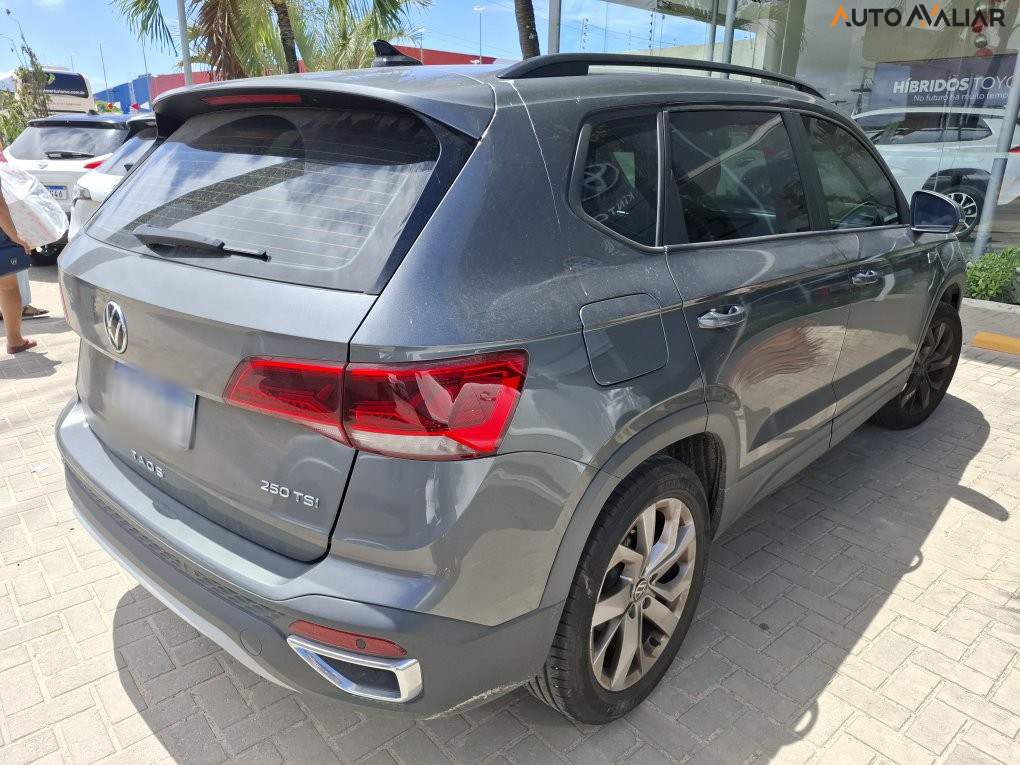 VOLKSWAGEN TAOS 1.4 250 TSI TOTAL FLEX COMFORTLINE AUTOMÁTICO