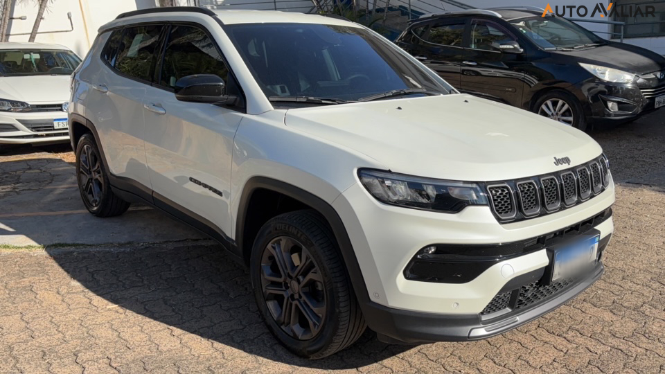 JEEP COMPASS 1.3 T270 TURBO FLEX LONGITUDE AT6