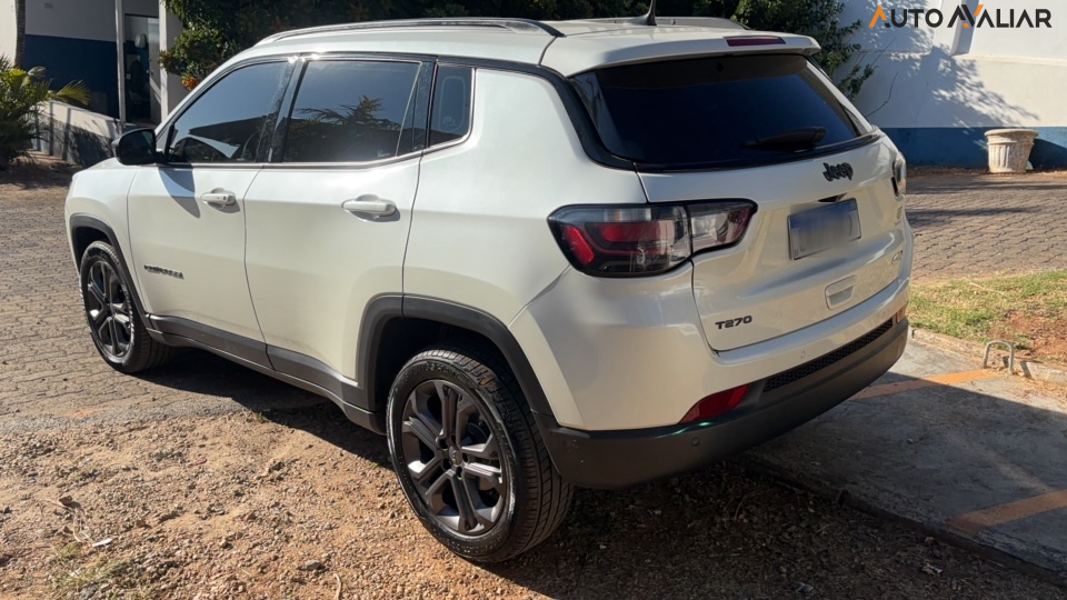 JEEP COMPASS 1.3 T270 TURBO FLEX LONGITUDE AT6