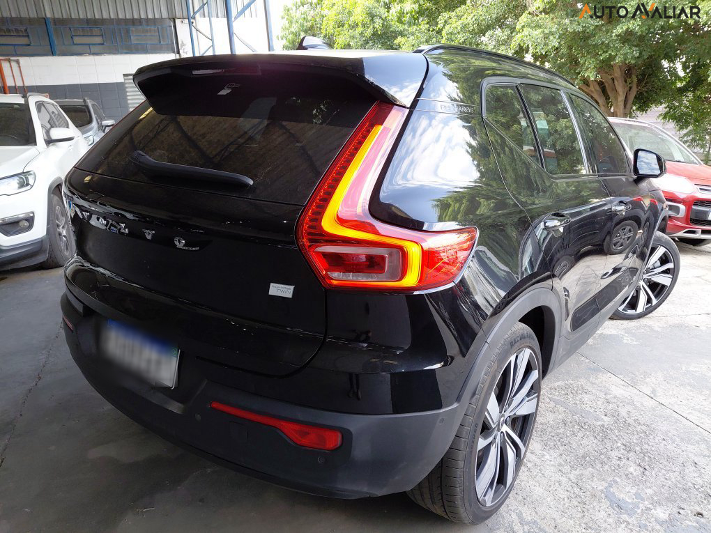 VOLVO XC40 P8 RECHARGE ELECTRIC BEV PURE AWD