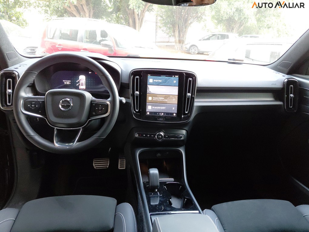 VOLVO XC40 P8 RECHARGE ELECTRIC BEV PURE AWD