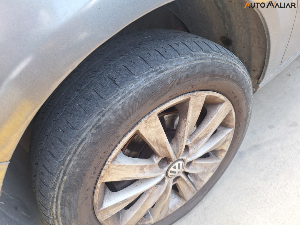 VOLKSWAGEN FOX 1.0 MI TREND 8V FLEX 4P MANUAL