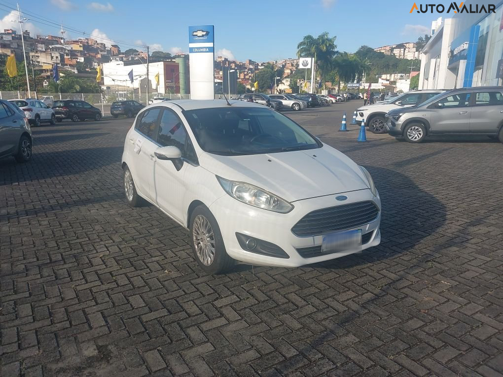 FORD FIESTA 1.6 TITANIUM HATCH 16V FLEX 4P POWERSHIFT