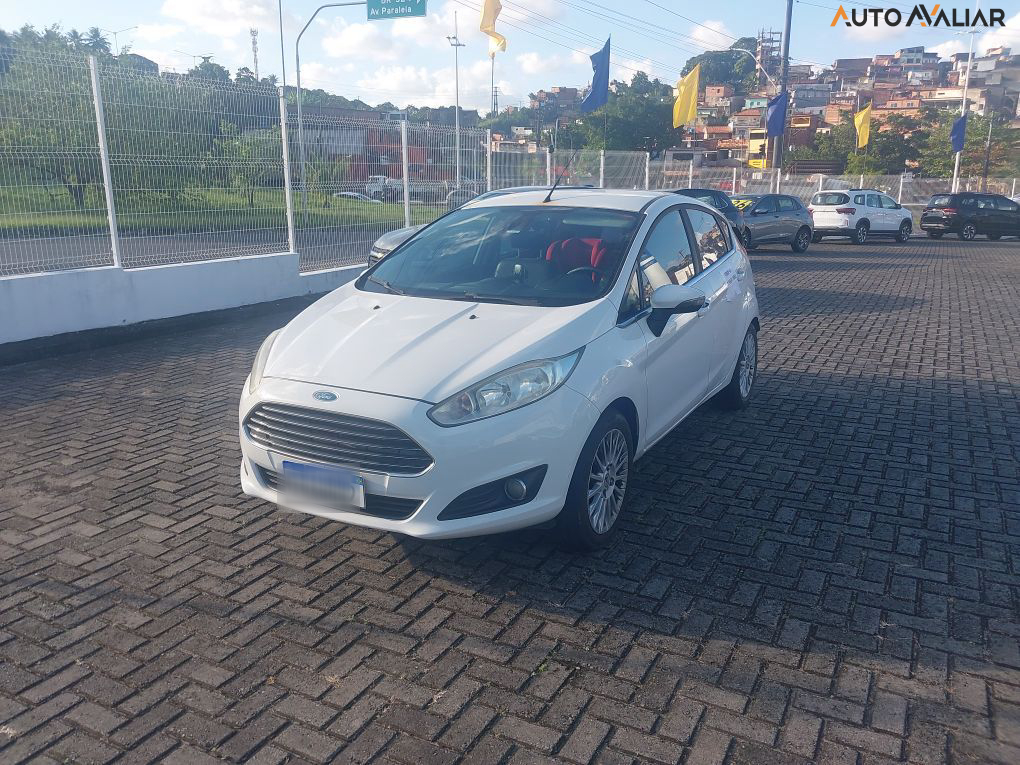 FORD FIESTA 1.6 TITANIUM HATCH 16V FLEX 4P POWERSHIFT