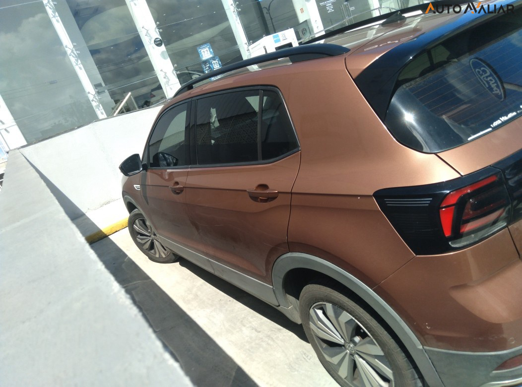 VOLKSWAGEN T-CROSS 1.0 200 TSI TOTAL FLEX COMFORTLINE AUTOMATICO