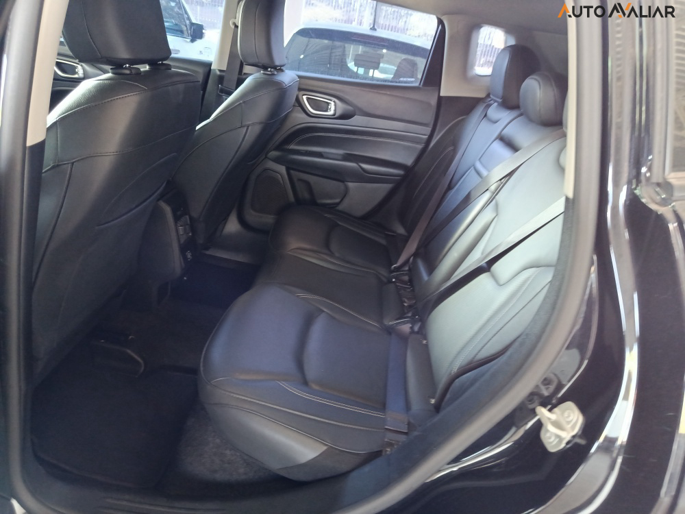 JEEP COMPASS 1.3 T270 TURBO FLEX LONGITUDE AT6