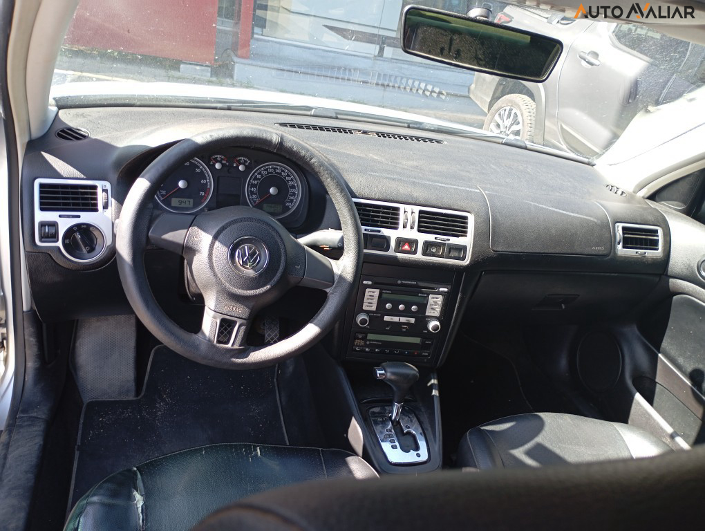VOLKSWAGEN BORA 2.0 MI 8V FLEX 4P AUTOMATICO