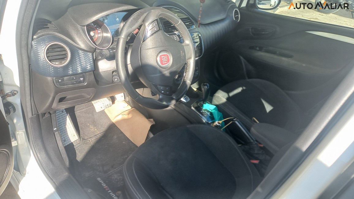 FIAT PUNTO 1.8 SPORTING 16V FLEX 4P AUTOMATIZADO