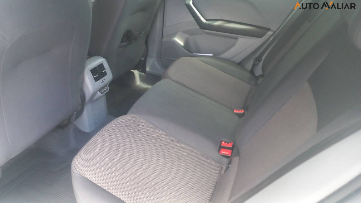 VOLKSWAGEN T-CROSS 1.0 200 TSI TOTAL FLEX AUTOMÁTICO