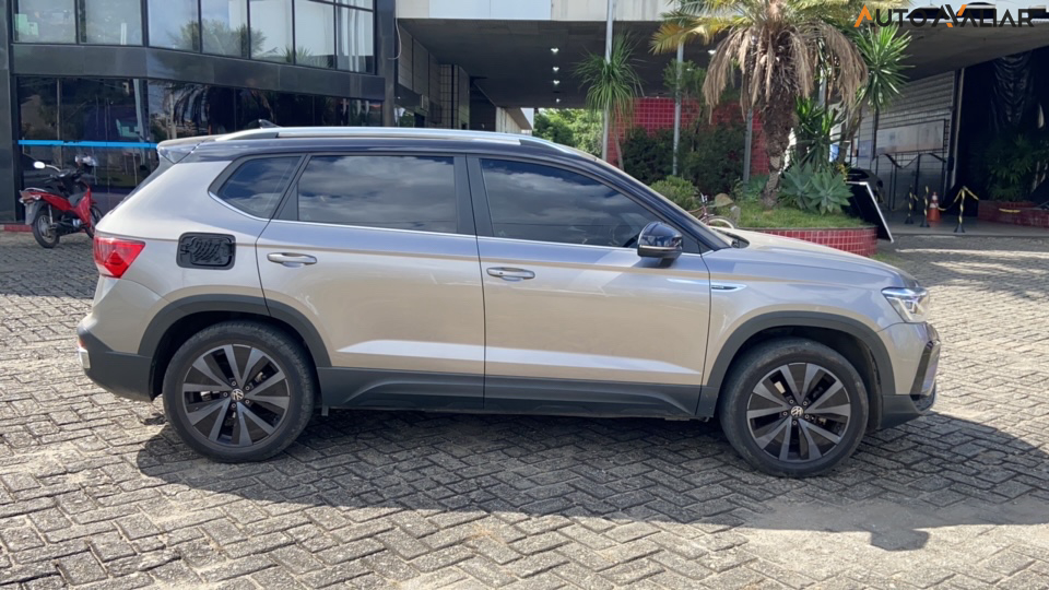 VOLKSWAGEN TAOS 1.4 250 TSI TOTAL FLEX HIGHLINE AUTOMÁTICO