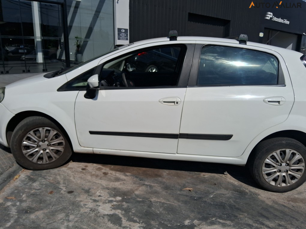 FIAT PUNTO 1.4 ATTRACTIVE 8V FLEX 4P MANUAL