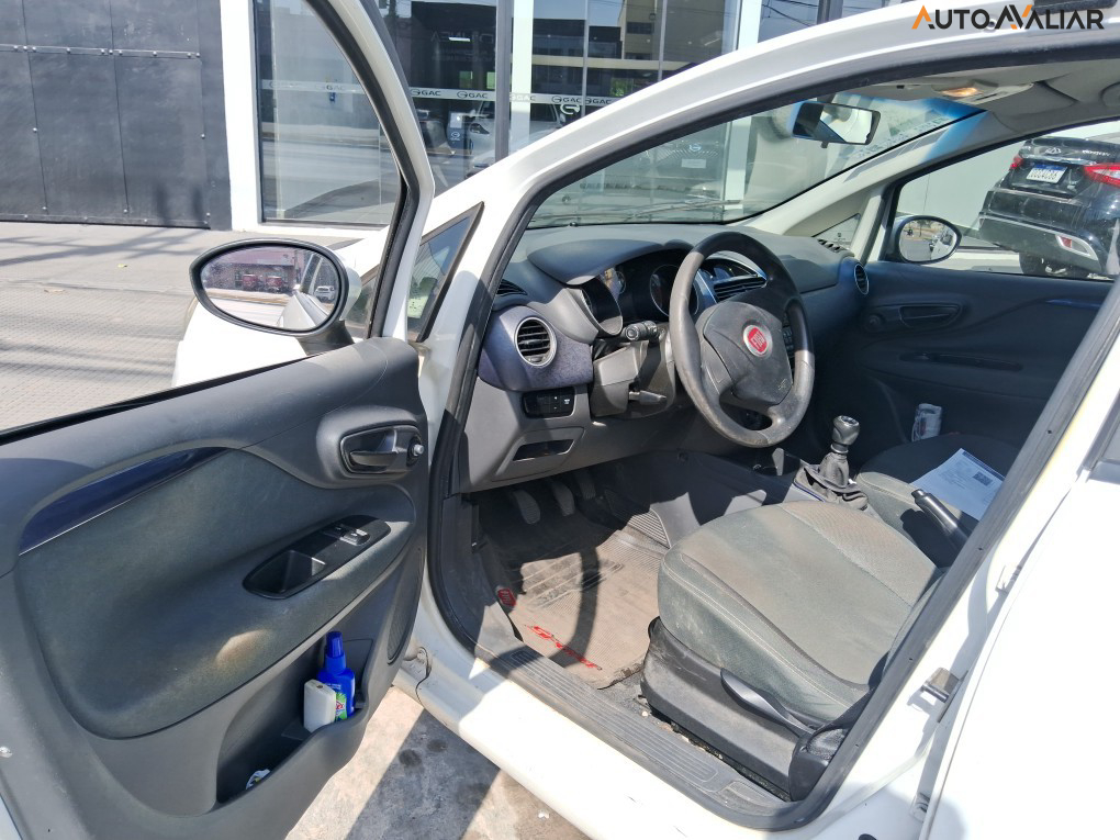 FIAT PUNTO 1.4 ATTRACTIVE 8V FLEX 4P MANUAL