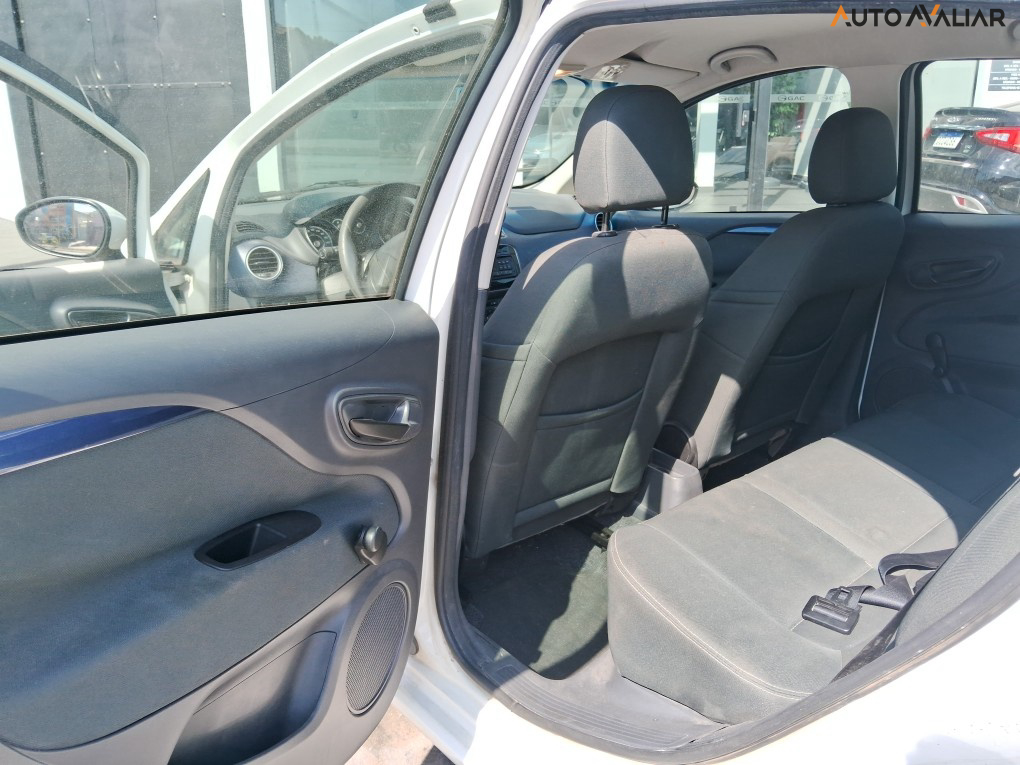 FIAT PUNTO 1.4 ATTRACTIVE 8V FLEX 4P MANUAL