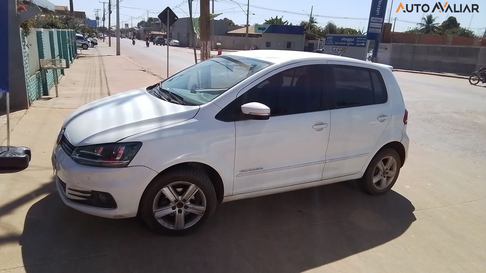 VOLKSWAGEN FOX 1.0 MPI COMFORTLINE 12V FLEX 4P MANUAL