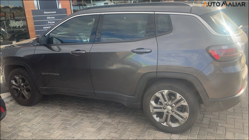 JEEP COMPASS 1.3 T270 TURBO FLEX LONGITUDE AT6