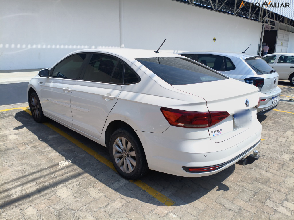 VOLKSWAGEN VIRTUS 1.6 MSI TOTAL FLEX AUTOMATICO