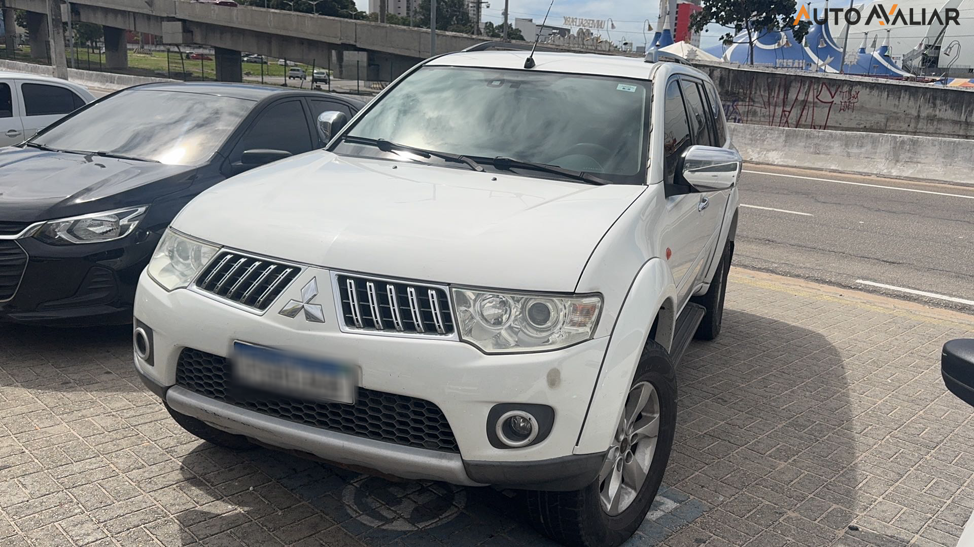 MITSUBISHI PAJERO DAKAR 3.5 HPE 7 LUGARES 4X4 V6 24V FLEX 4P AUTOMATICO