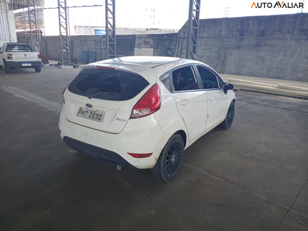 FORD FIESTA 1.6 SEL HATCH 16V FLEX 4P MANUAL