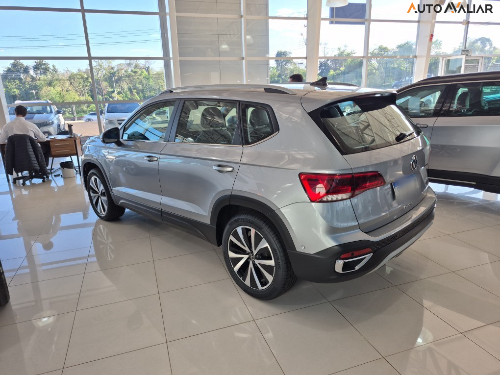 VOLKSWAGEN TAOS 1.4 250 TSI TOTAL FLEX HIGHLINE AUTOMÁTICO