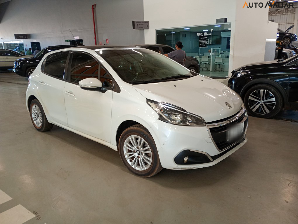 PEUGEOT 208 1.2 ALLURE 12V FLEX 4P MANUAL