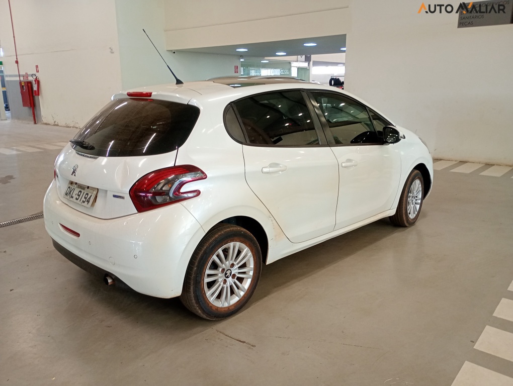 PEUGEOT 208 1.2 ALLURE 12V FLEX 4P MANUAL
