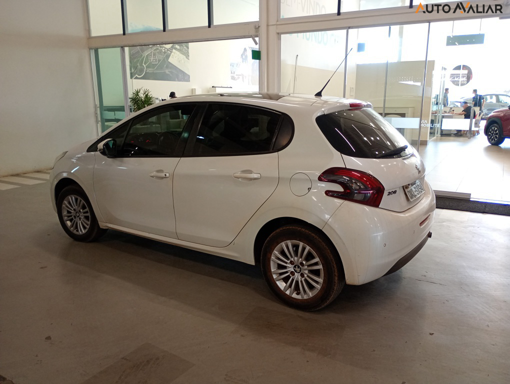 PEUGEOT 208 1.2 ALLURE 12V FLEX 4P MANUAL