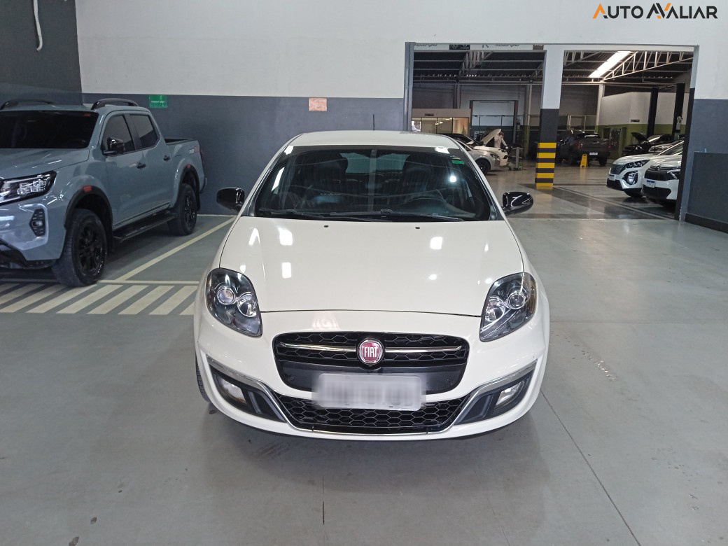 FIAT BRAVO 1.8 BLACKMOTION 16V FLEX 4P AUTOMATIZADO