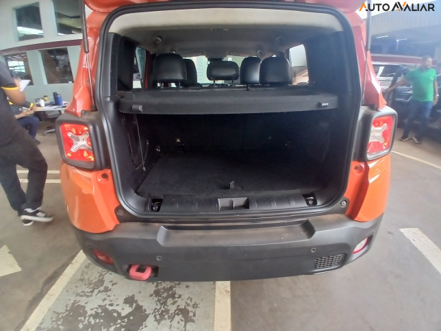 JEEP RENEGADE 2.0 16V TURBO DIESEL TRAILHAWK 4P 4X4 AUTOMATICO