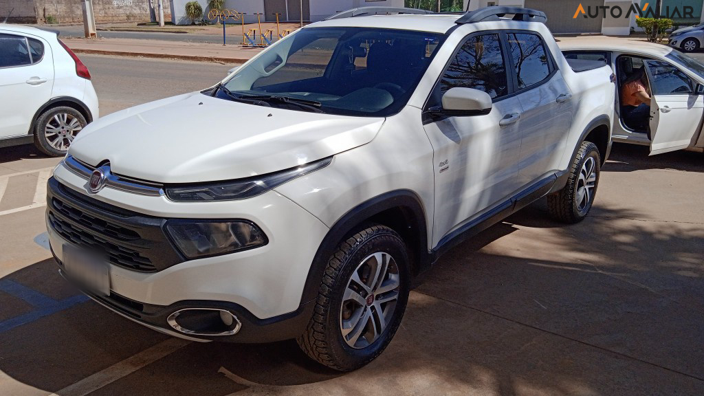 FIAT TORO 2.0 16V TURBO DIESEL FREEDOM MANUAL