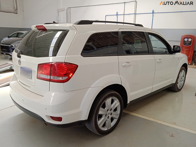FIAT FREEMONT 2.4 EMOTION 16V GASOLINA 4P AUTOMATICO