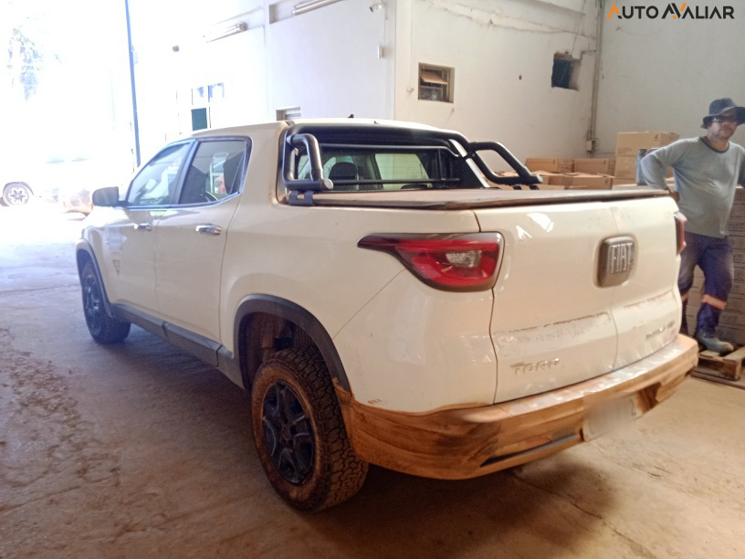 FIAT TORO 2.0 16V TURBO DIESEL ENDURANCE 4WD AT9