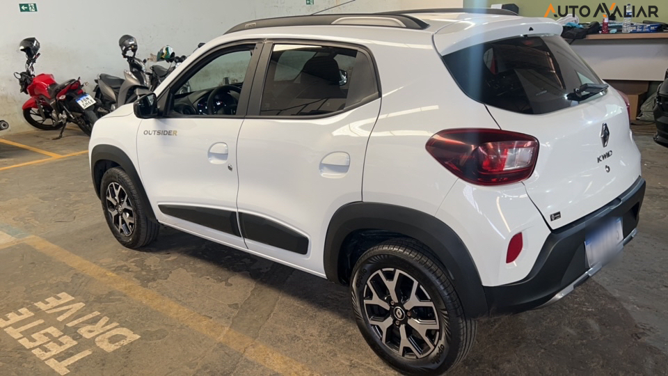 RENAULT KWID 1.0 12V SCE FLEX OUTSIDER MANUAL