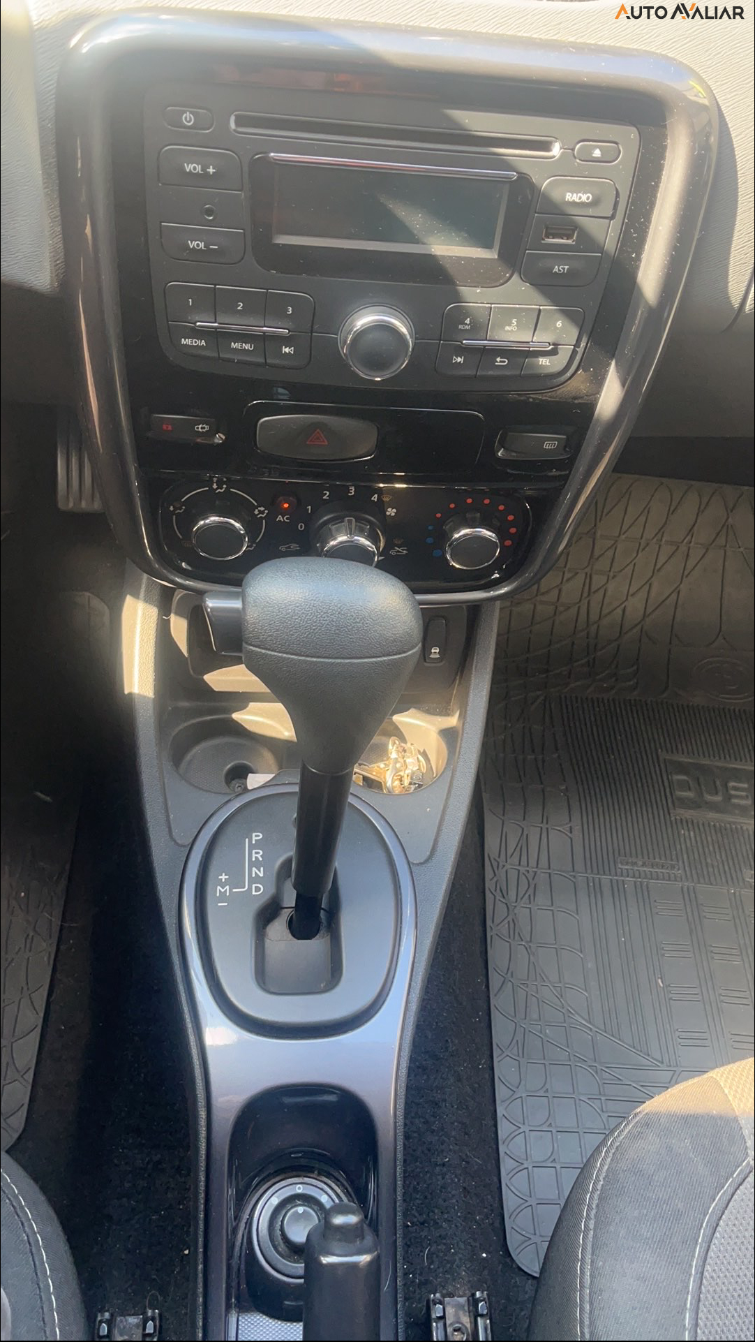 RENAULT DUSTER 2.0 DYNAMIQUE 4X2 16V FLEX 4P AUTOMATICO