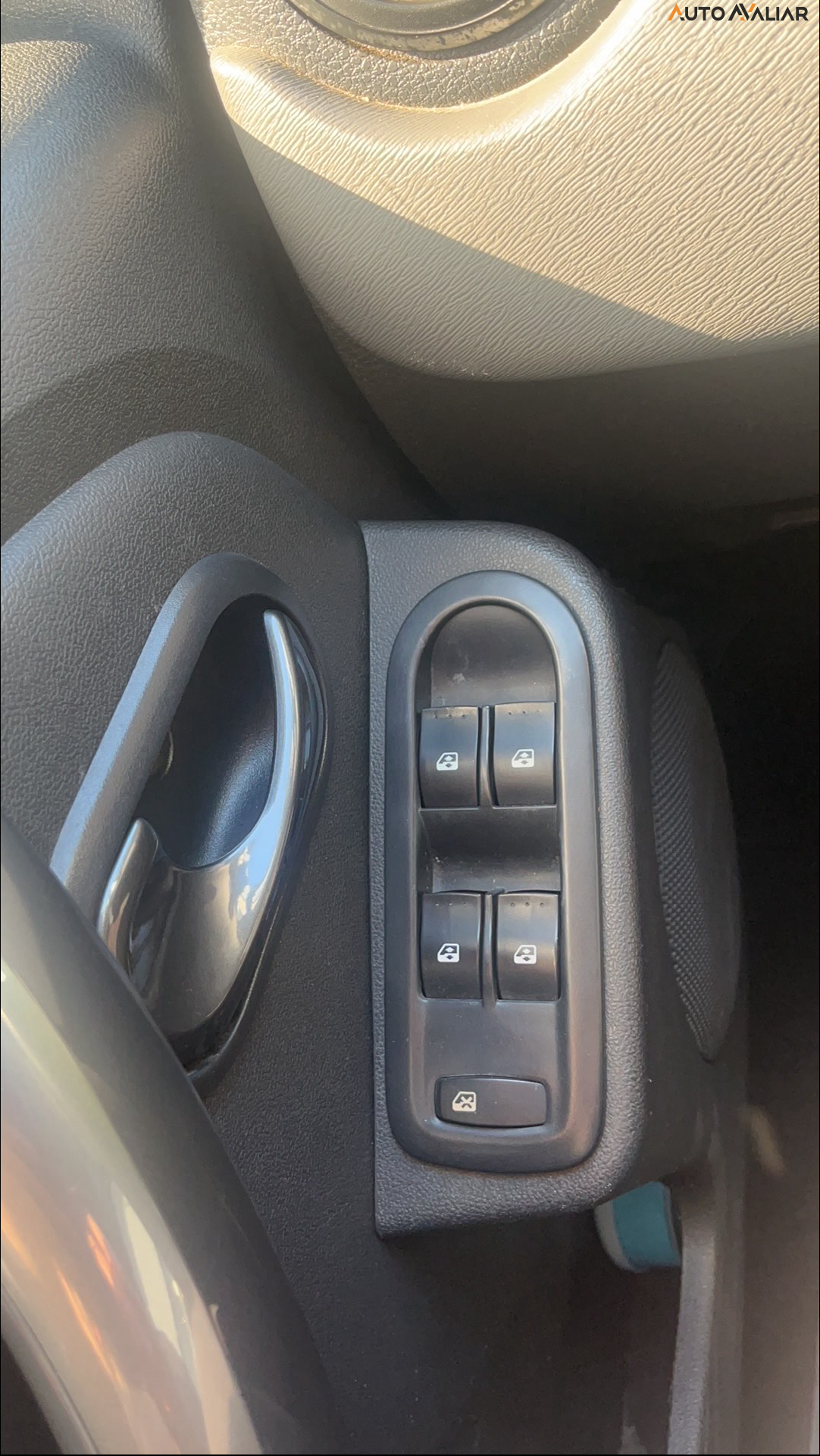 RENAULT DUSTER 2.0 DYNAMIQUE 4X2 16V FLEX 4P AUTOMATICO