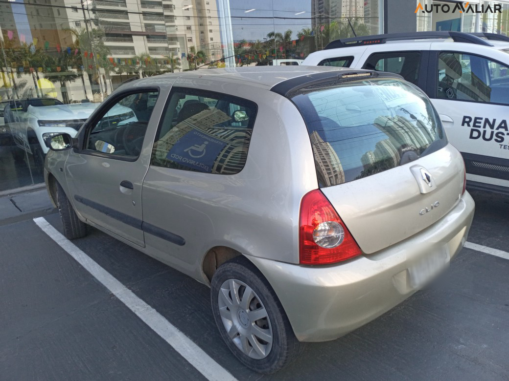 RENAULT CLIO 1.0 16V FLEX 2P MANUAL