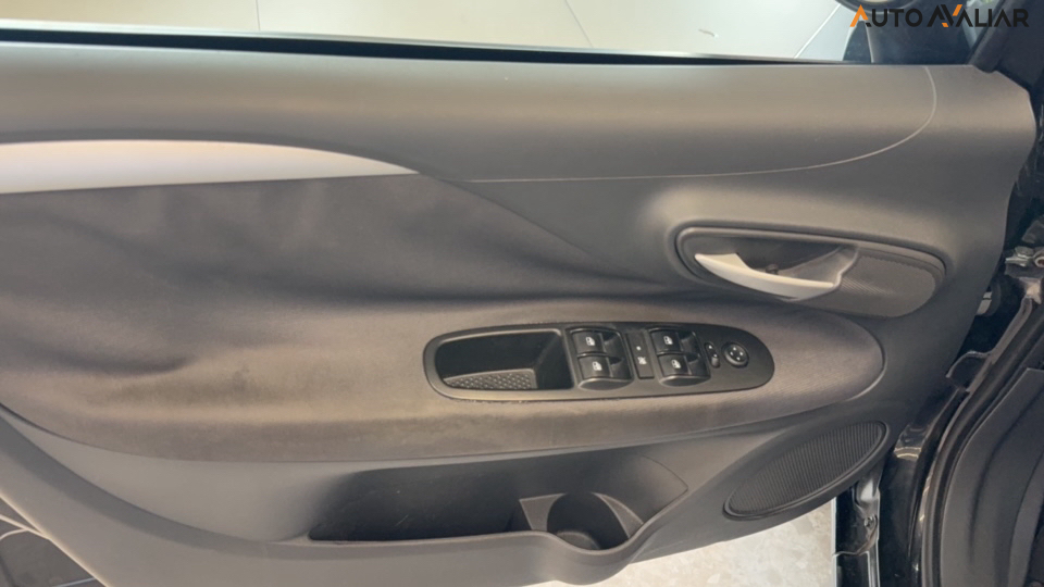 FIAT PUNTO 1.6 ESSENCE 16V FLEX 4P AUTOMATIZADO