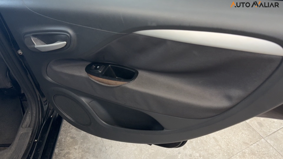 FIAT PUNTO 1.6 ESSENCE 16V FLEX 4P AUTOMATIZADO