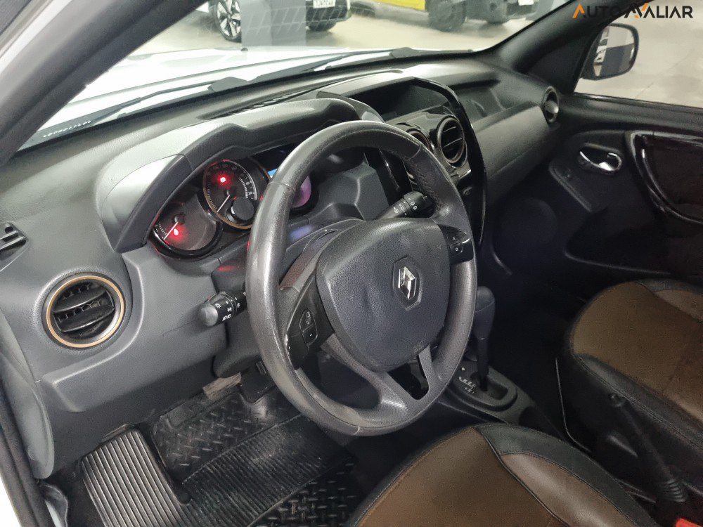 RENAULT DUSTER 2.0 DYNAMIQUE 4X2 16V FLEX 4P AUTOMATICO