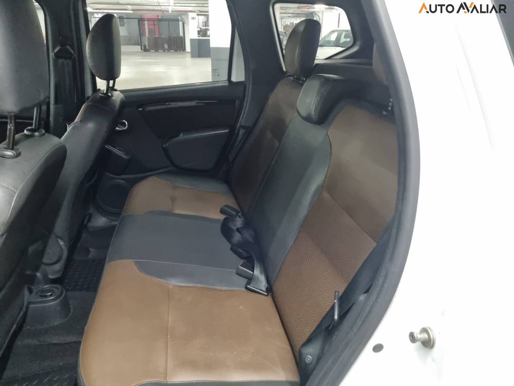 RENAULT DUSTER 2.0 DYNAMIQUE 4X2 16V FLEX 4P AUTOMATICO