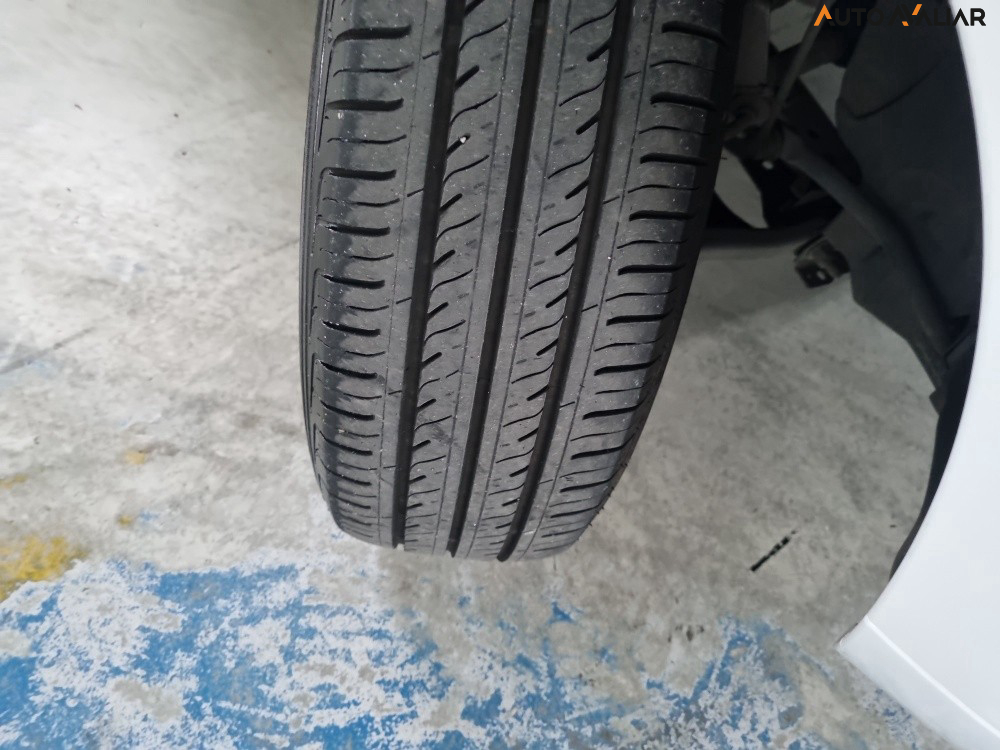 RENAULT DUSTER 2.0 DYNAMIQUE 4X2 16V FLEX 4P AUTOMATICO