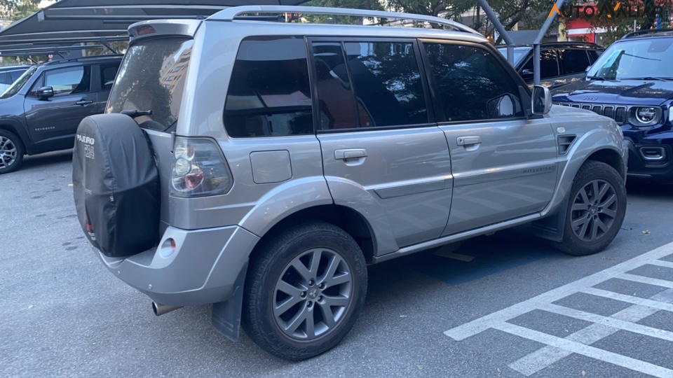 MITSUBISHI PAJERO TR4 2.0 4X2 16V 140CV FLEX 4P MANUAL