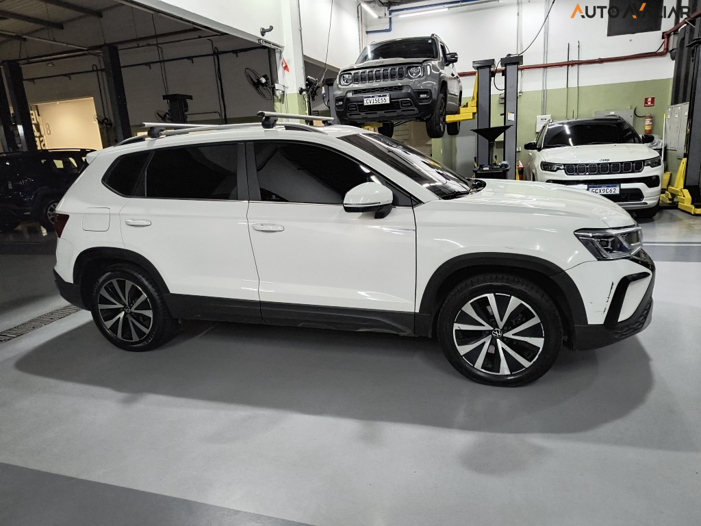 VOLKSWAGEN TAOS 1.4 250 TSI TOTAL FLEX HIGHLINE AUTOMÁTICO