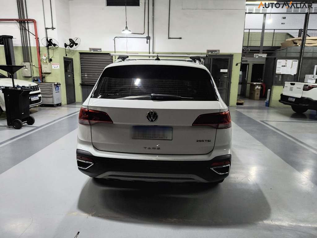 VOLKSWAGEN TAOS 1.4 250 TSI TOTAL FLEX HIGHLINE AUTOMÁTICO