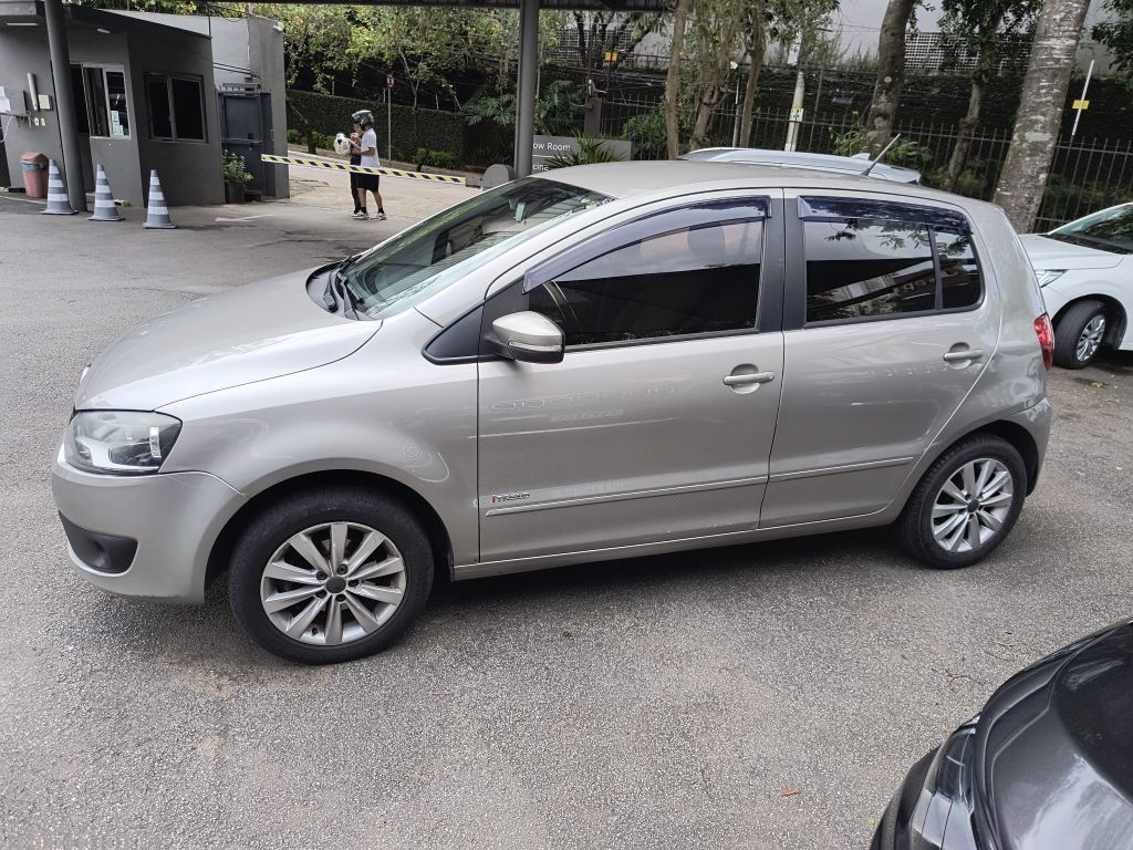VOLKSWAGEN FOX 1.6 MI 8V FLEX 4P MANUAL