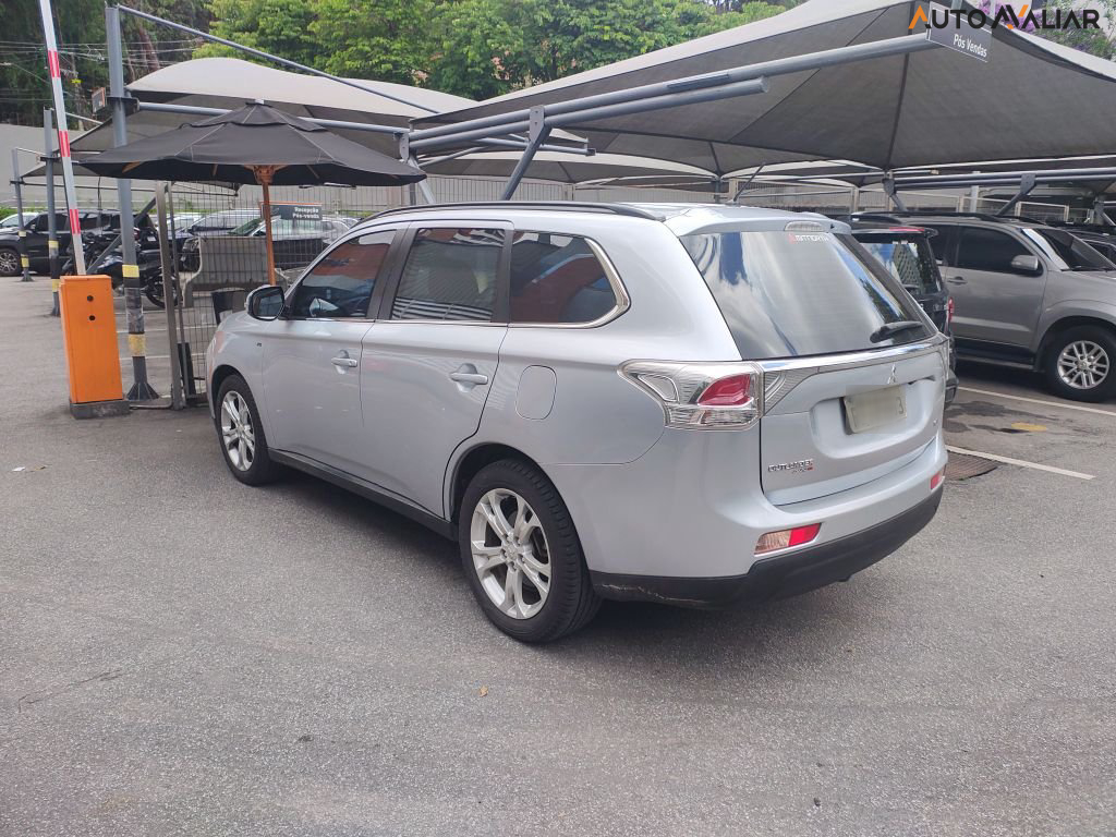 MITSUBISHI OUTLANDER 3.0 GT 4X4 V6 24V GASOLINA 4P AUTOMATICO